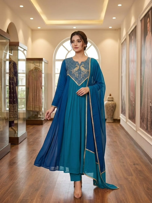 ✨ Step into pure royalty with this breathtaking dual-tone flared Anarkali! 💙